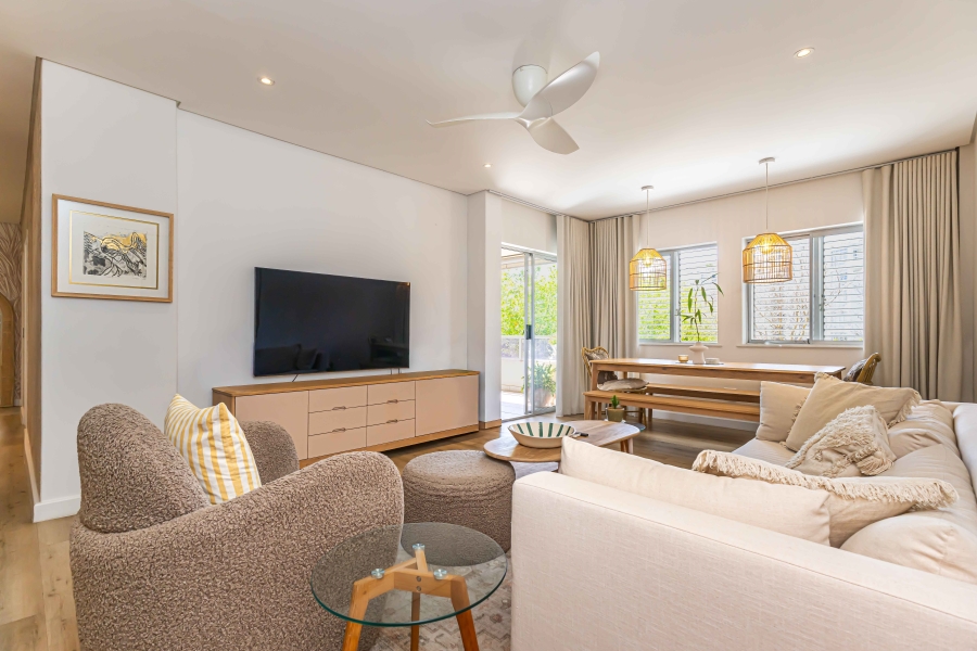 2 Bedroom Property for Sale in Sea Point Western Cape